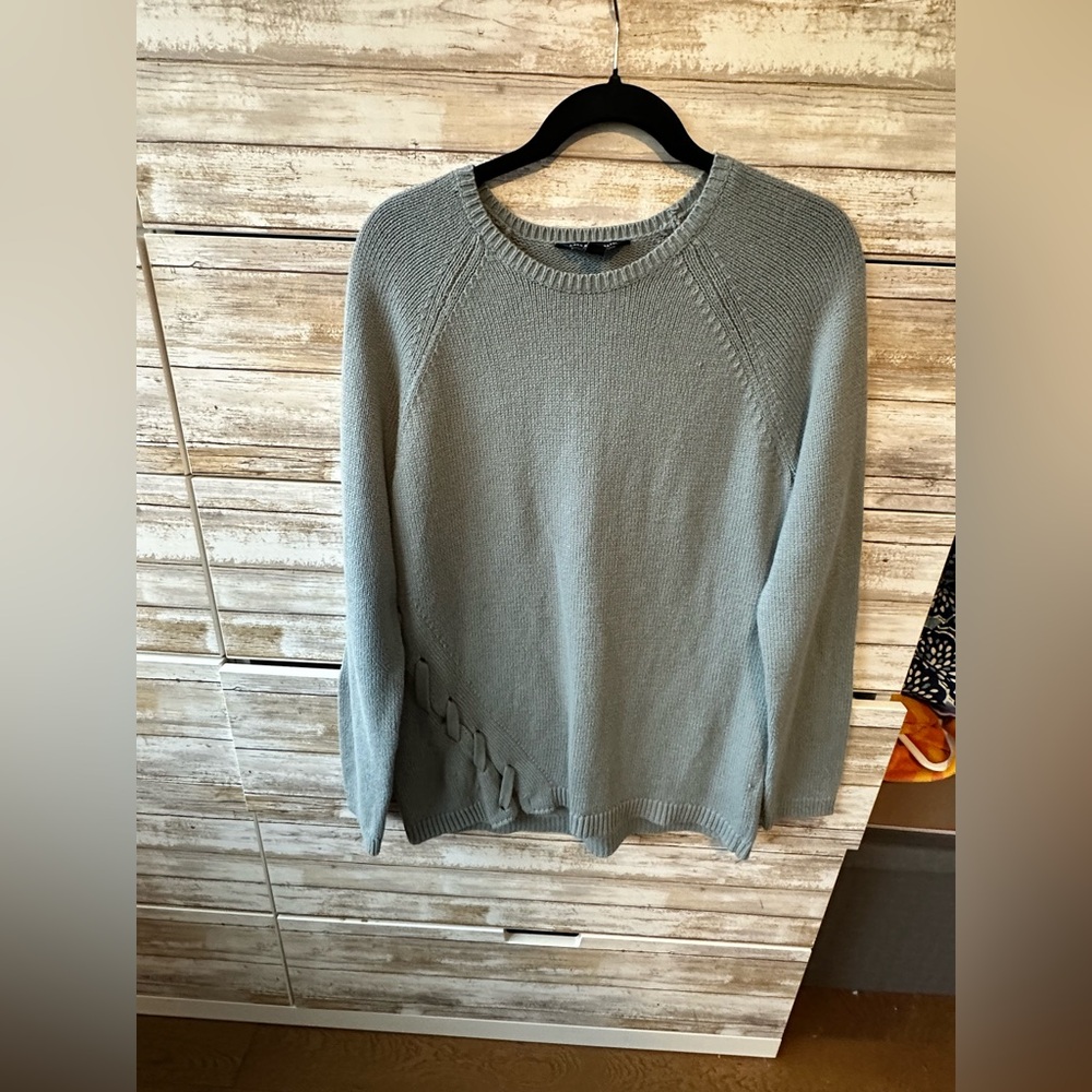 💚 Rock & Republic Gray Knit Sweater Size L Woven Hem Detail